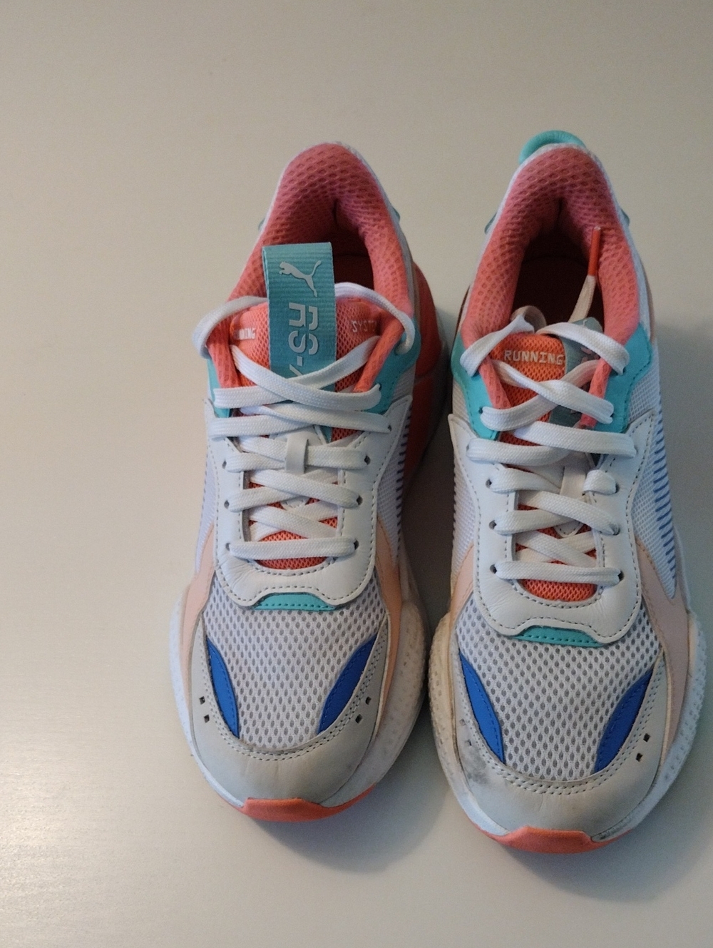 Puma Women’s White Pink Teal Athletic Sneakers. Pre-owned, Excellent Condition